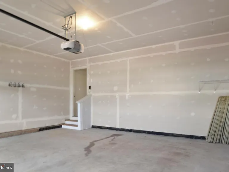 2041 Crepe Myrtle Ln — Photo 18