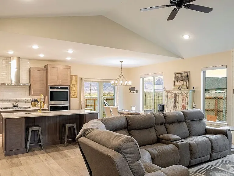 1508 Two Dot Ln — Photo 16