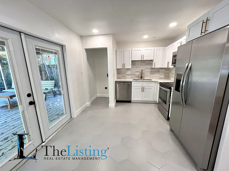 5905 N Tampa St — Photo 8