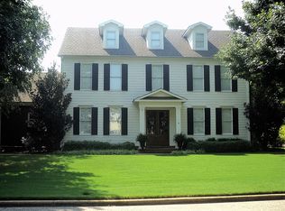 1056 Charleston Blvd, Tupelo, MS 38801