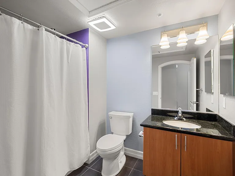 525 11th Ave #1301 — Photo 17