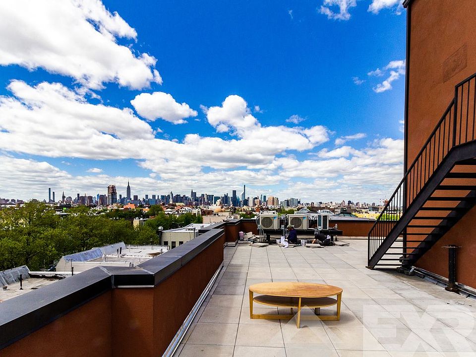 2nd image of 45 Newell St APT 2D
