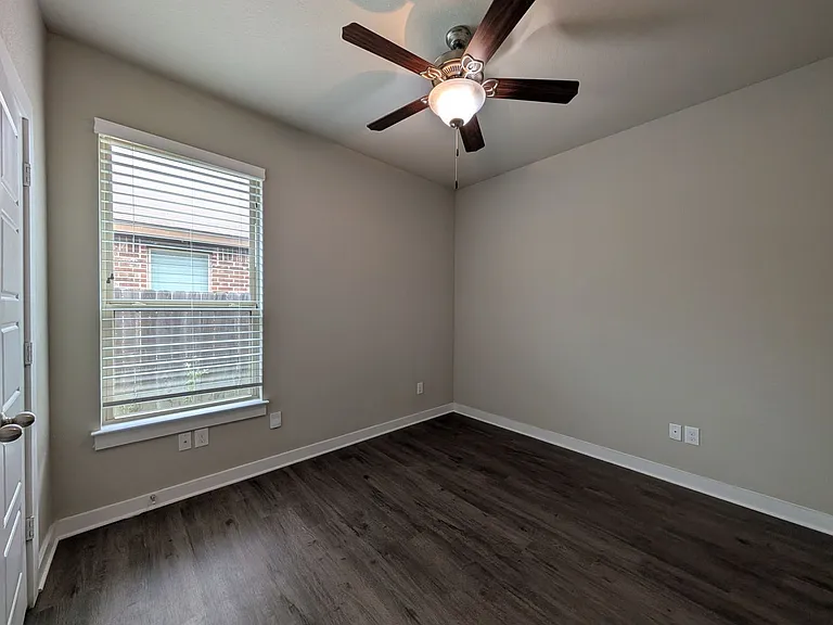506 Creekside Frst — Photo 24