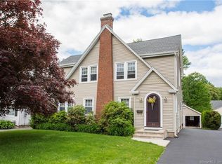 21 Griswold Dr, West Hartford, CT 06119