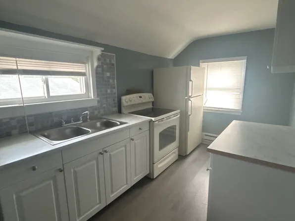 730 York St APT 3, Hanover, PA 17331