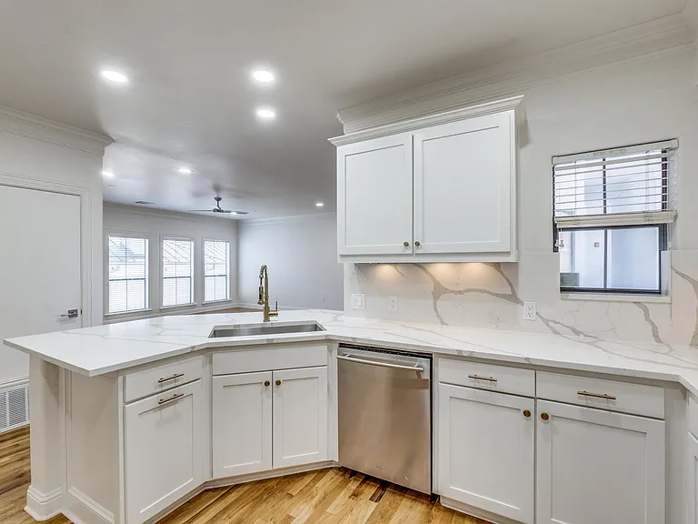 4210 Prescott Ave — Photo 13