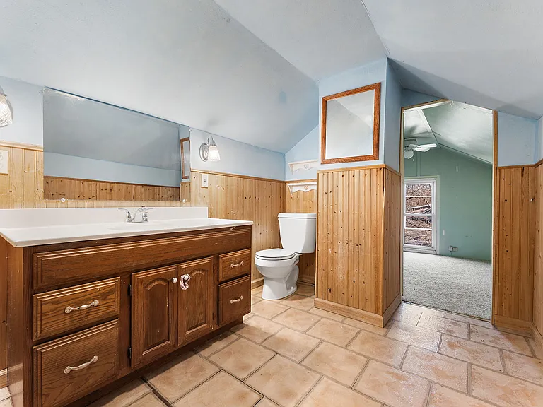 557 Chicago St — Photo 12