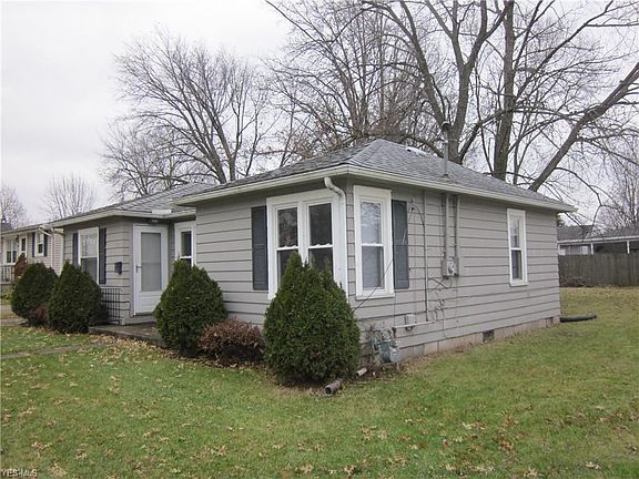 2nd image of 1305 W 37th St