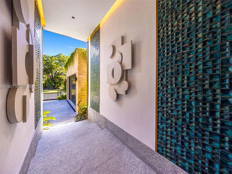 200 W Rivo Alto Dr — Photo 55