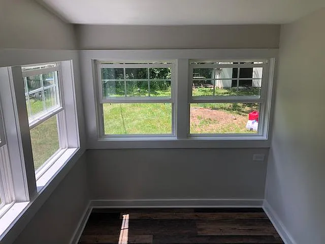 3305 S Woods Ave — Photo 8