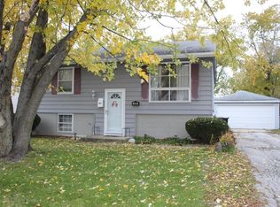 301 E Birch Dr, Glenwood, IL 60425