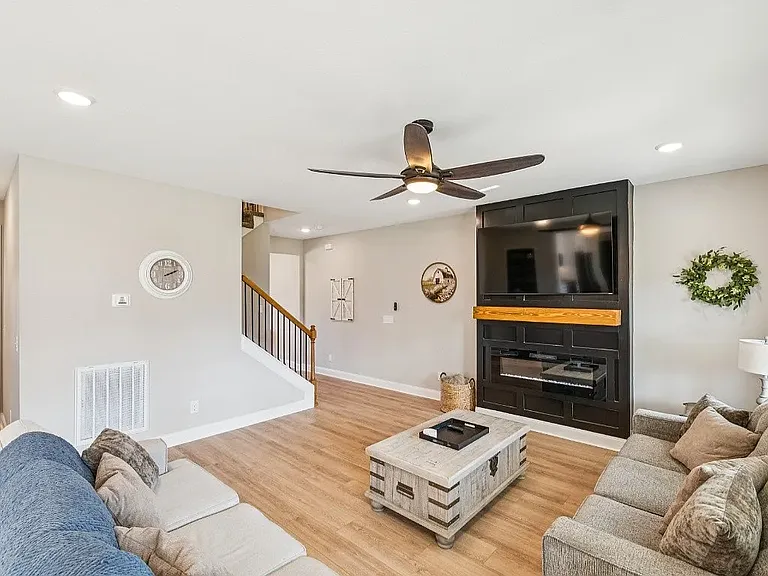 248 Bluebell Dr — Photo 12