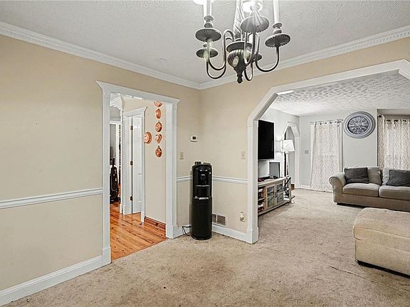 5th image of 955 Chambers Rd