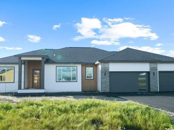 2600 S Sanctuary Dr, Palmer, AK 99645