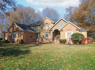 245 Pinebrook Dr, Paducah, KY 42001