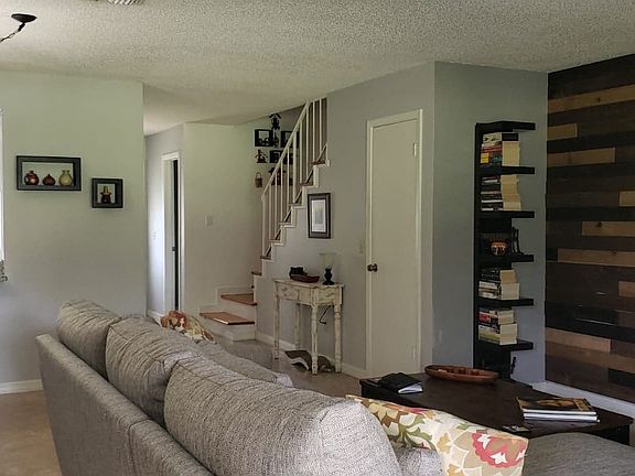 4th image of 16330 Rambling Vine Dr W