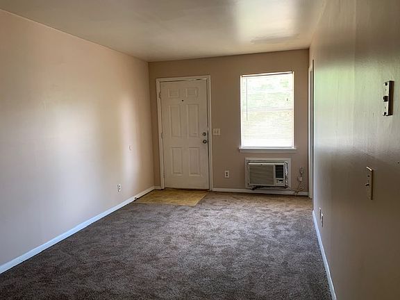 5th image of 4523 Foster Ave SW APT D10