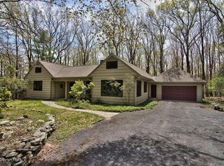 506 Pheasant Ln, Buck Hill Falls, PA 18323