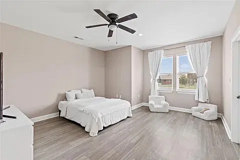 1009 Debby Ct — Photo 2