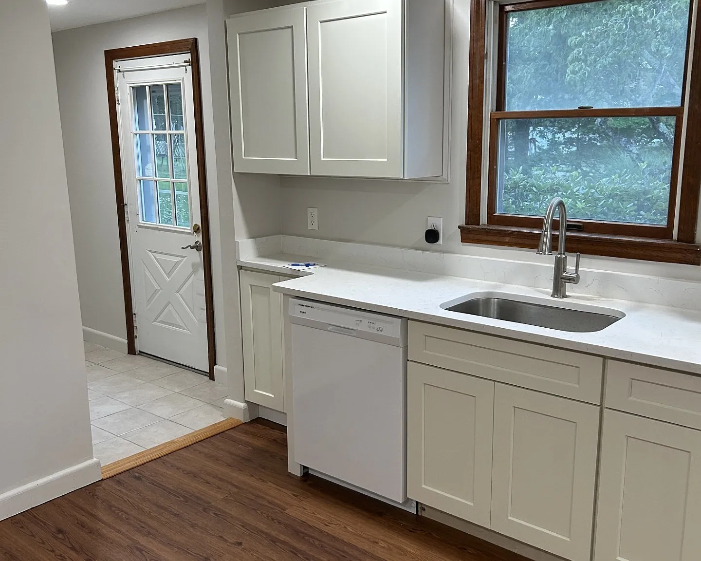 2 bed, 1.0 bath, 700 sqft, $2,200 — Photo 1