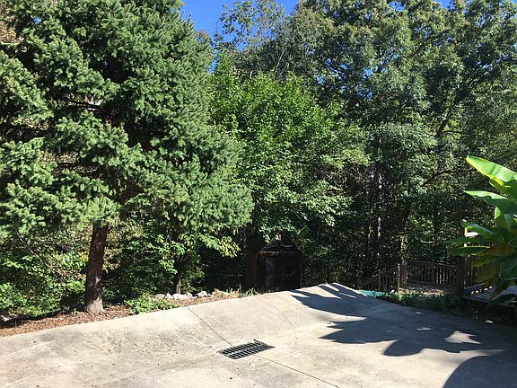2nd image of 2804 Windsor Forest Dr