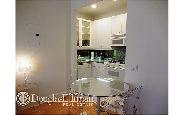 Rented by Douglas Elliman | media 20