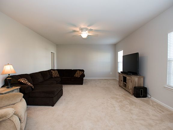 4th image of 9317 Blue Pine Ln