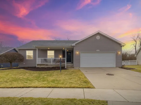 2405 N Fairfield Dr, Urbana, IL 61802