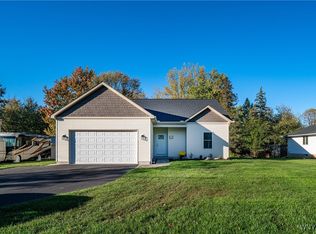 6429 Hamm Rd, Lockport, NY 14094