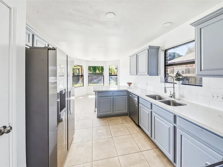 19519 Mallard Lake Ln — Photo 9