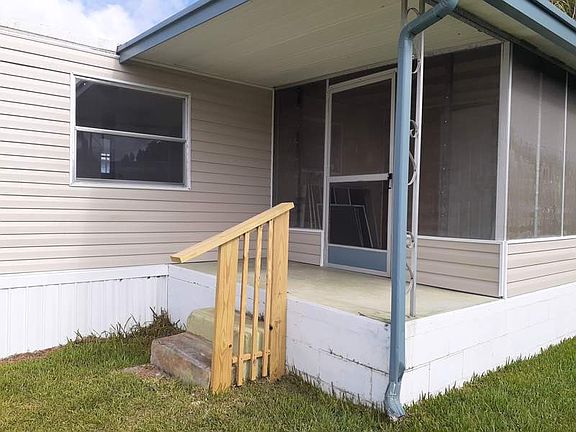 3rd image of 39624 Papaya Ave