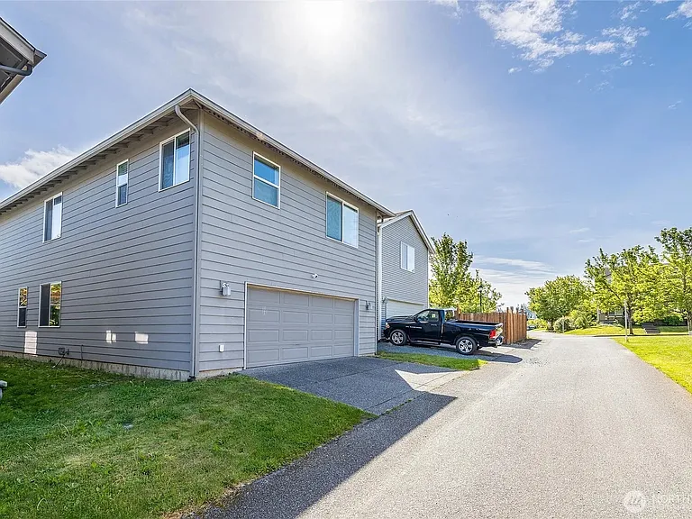 709 Crested Butte Blvd — Photo 7