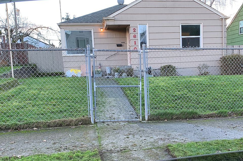 1st image of 2610 S 14th St