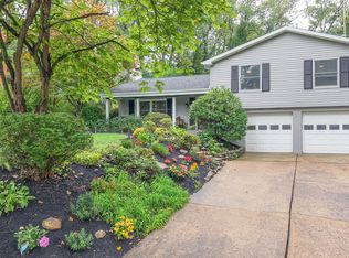 1532 Jenkins Dr, Pittsburgh, PA 15241