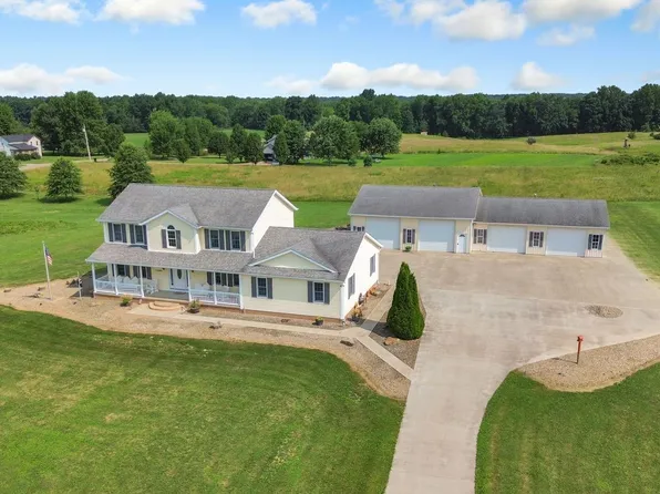 17550 Mock Rd, Berlin Center, OH 44401