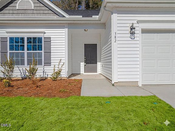 3rd image of 382 Black Oak Ct