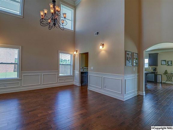 4th image of 131 Rainwood Dr