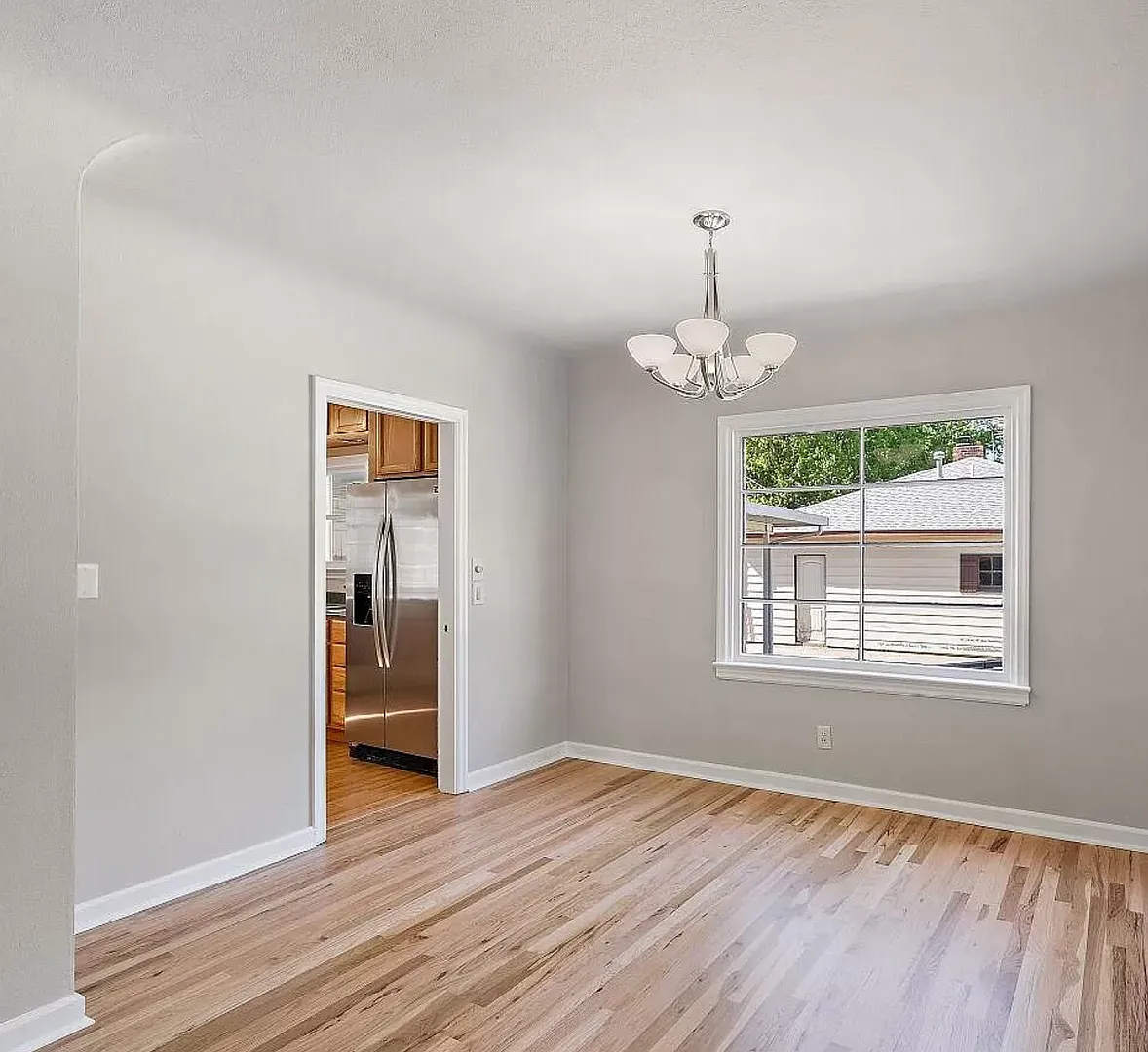 Beautiful 4 bed/3 full bath home in the highly desirable Depot Bench neighborhood! — Photo 4