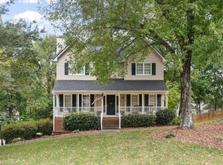 165 Stonburg Rd, Clemmons, NC 27012