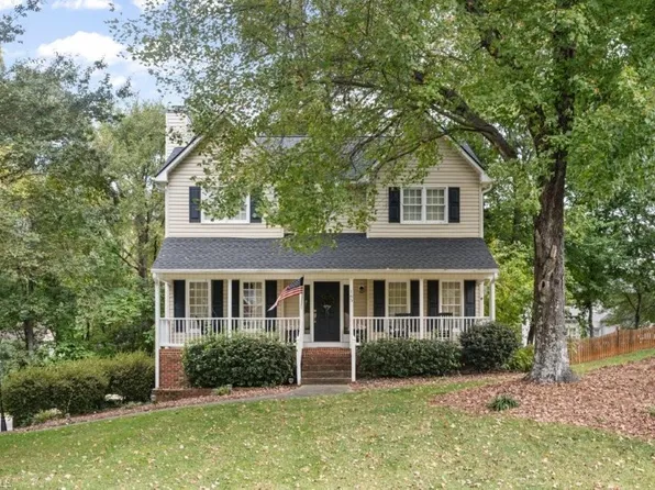 165 Stonburg Rd, Clemmons, NC 27012