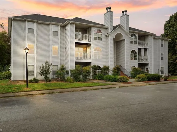 824 Rivertree Ln, Winston Salem, NC 27103