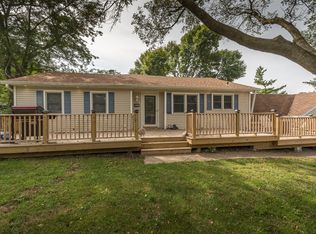 4833 W Pleasant St, Davenport, IA 52804