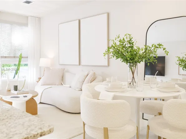 610 NE 2nd St #305, Dania Beach, FL 33004