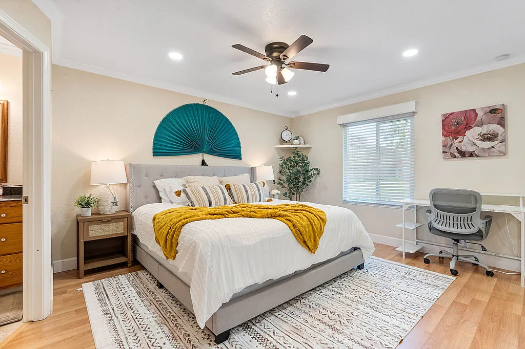 8155 Carmel Dr — Photo 3
