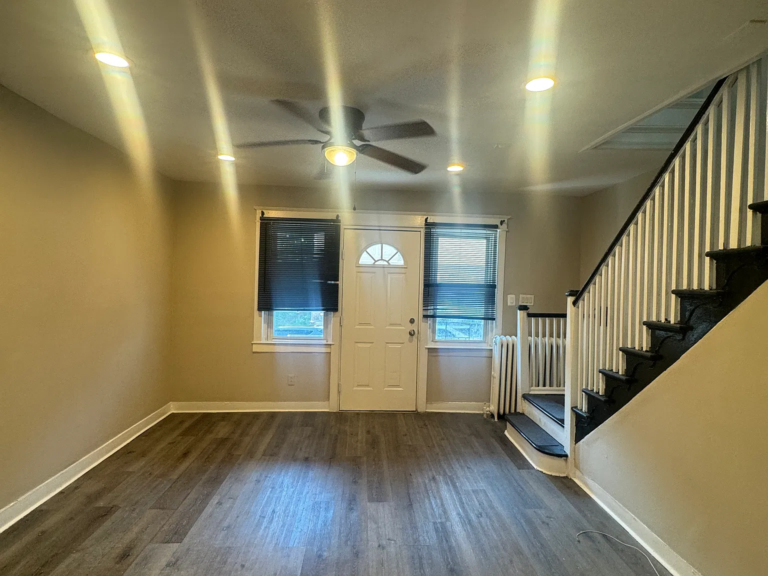 3 bed, 1050 sqft, $1,700 — Photo 3