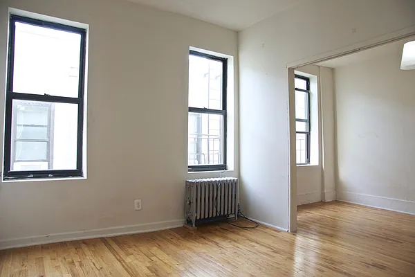 Rented by Nest Seekers International | media 18