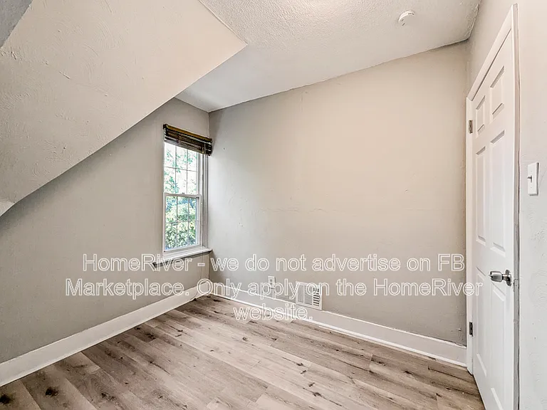 542 Broadway Ext — Photo 9