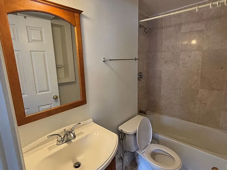 1125 12th St NW #54 — Photo 3
