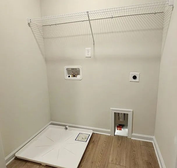 655 Mackenzie Cv — Photo 15