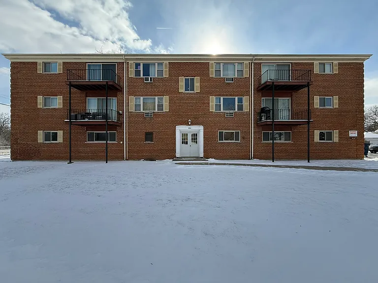 1026 S River Rd #202 — Photo 16